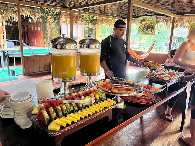 Tena Lodge restaurant